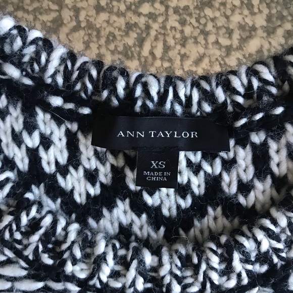 Ann Taylor Winter Thick Pullover Sweater Size XS - Picture 5 of 6